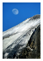 Yosemite-Moon over Mountain